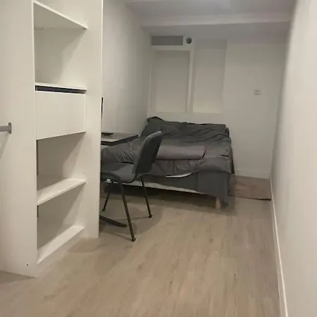 Centre 4 Pieces Equipe Neuf Apartment Paris